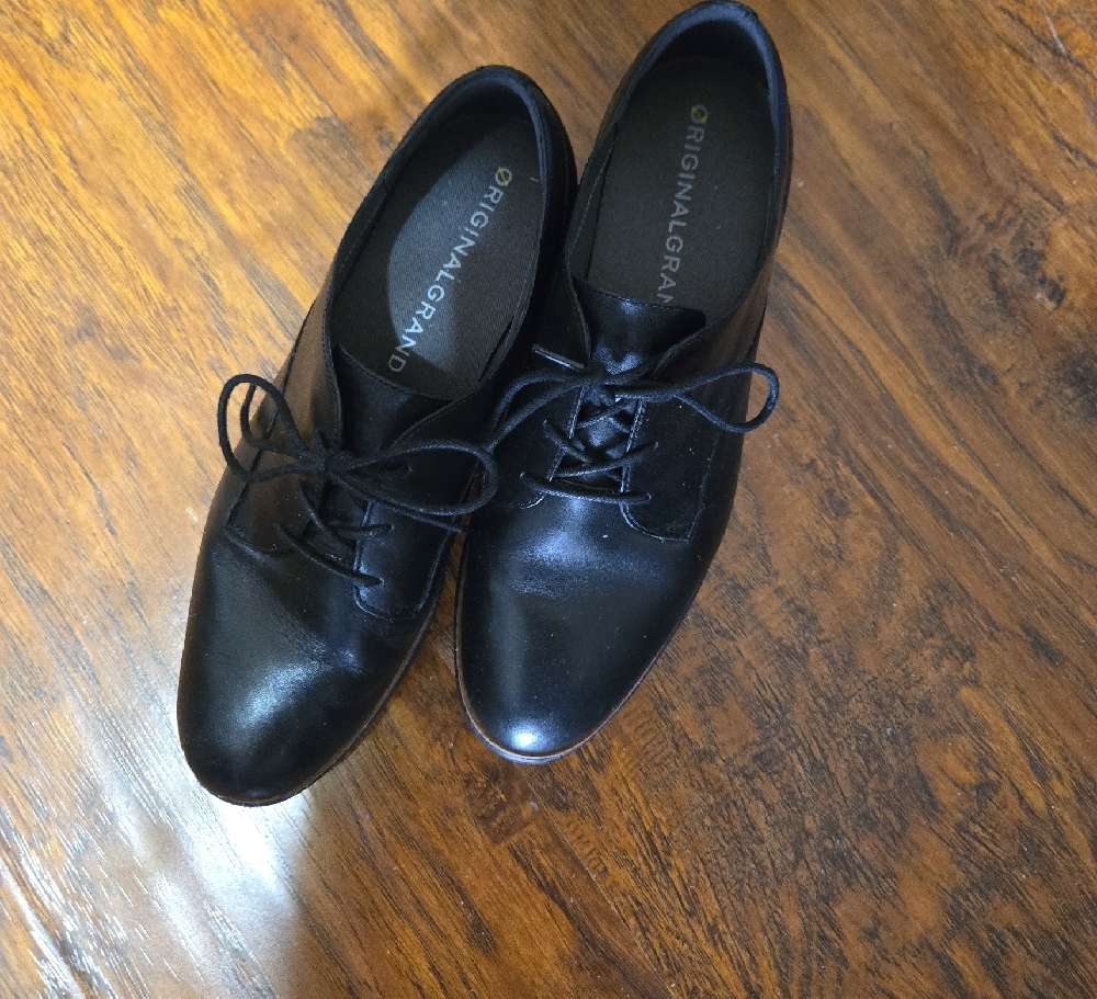 Cole Haan Black Leather Flats
